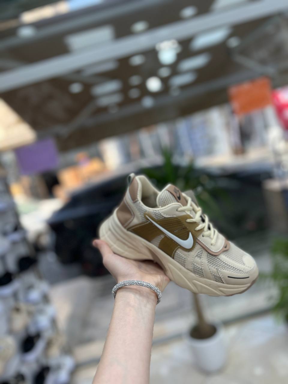 وی تو کی۳۷_۳۸_۳۹_۴۰کرم قهوه ای