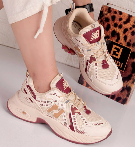 نیوبالانس کرم زرشکی سایز ۳۸،۳۹،۴۰،۴۱