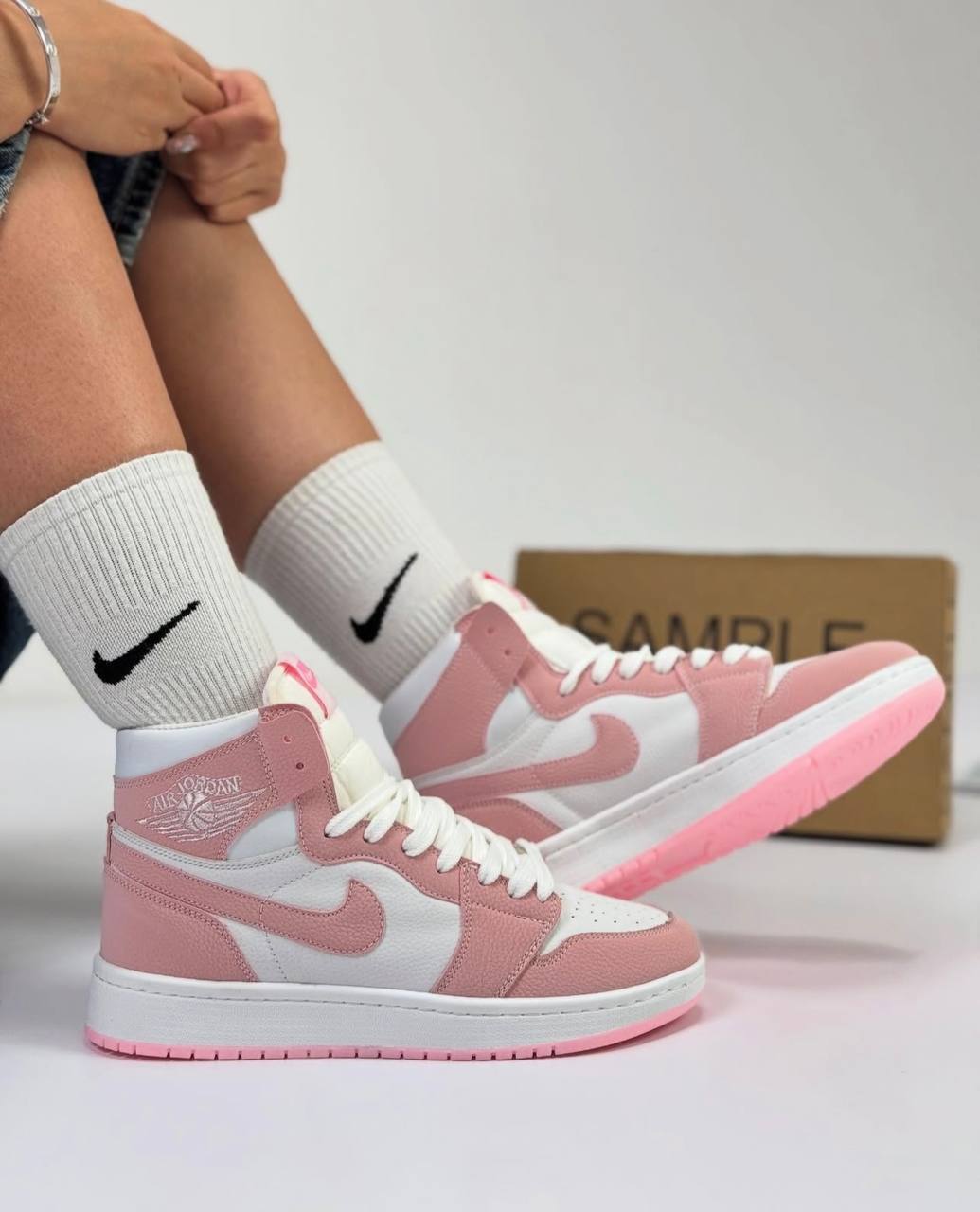 نایک جردن سفید صورتی ۳۷،۳۸،۳۹،۴۰