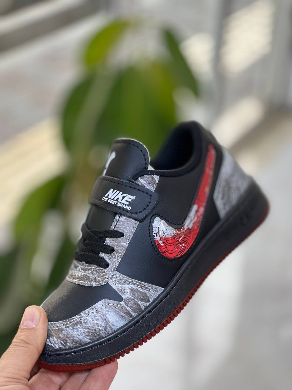 نایک دراگون مشکی نایک قرمز سایز۳۱،۳۲،۳۳،۳۴،۳۵