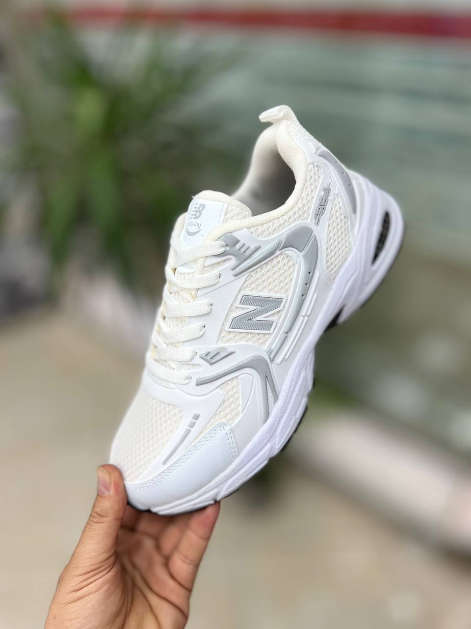 نیو بالانس پختی سفید طوسی از سایز ۳۷تا۴۴موجوده