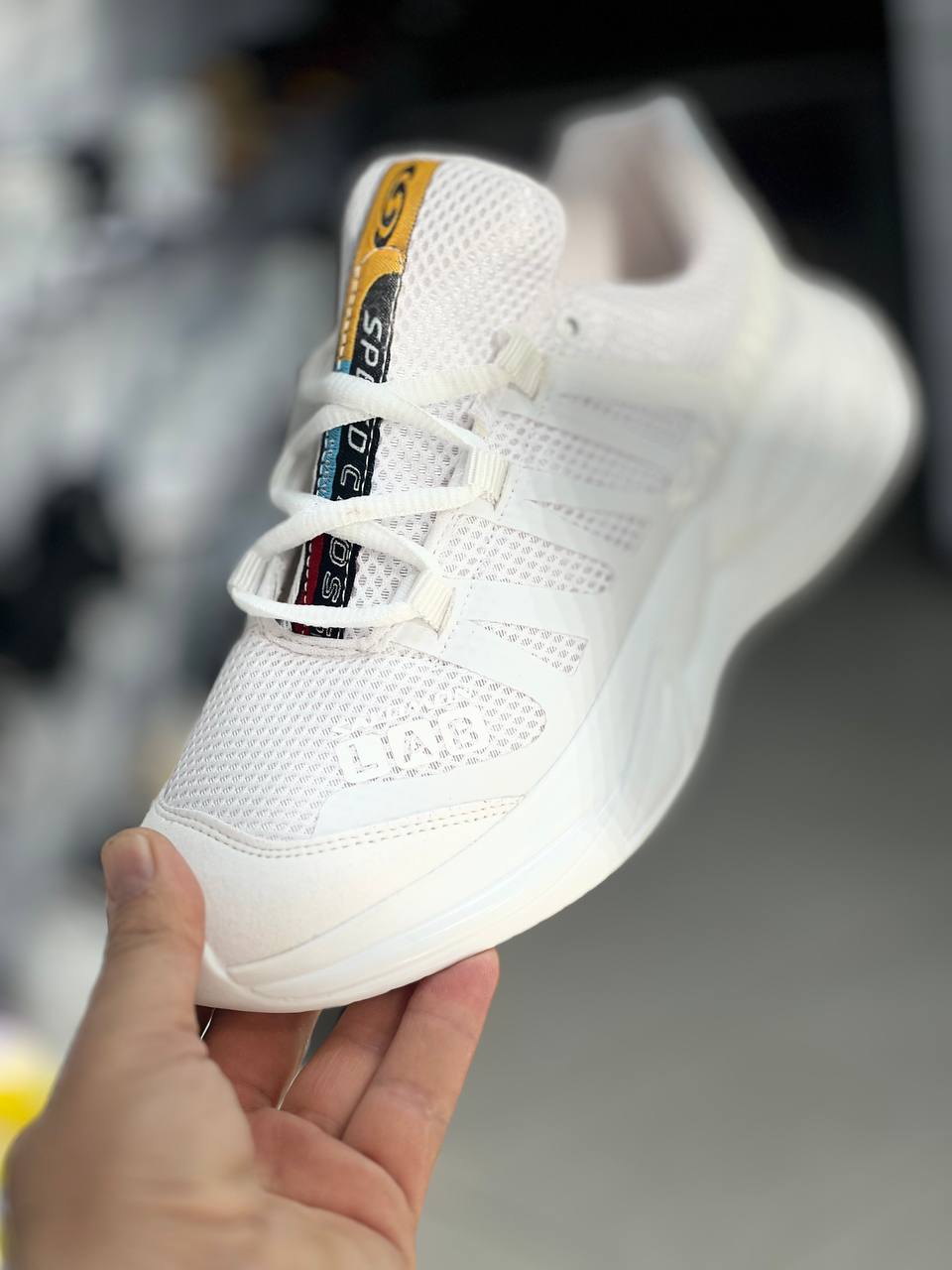 سالمون مردانه سفید تمام سایز۴۱_۴۲_۴۳_۴۴