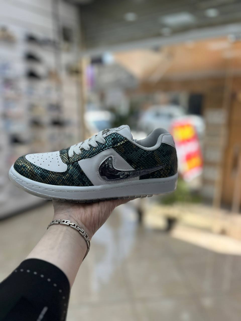 نایگ دراگون سایز۳۷.۳۸.۳۹.۴۰سفید  سبز